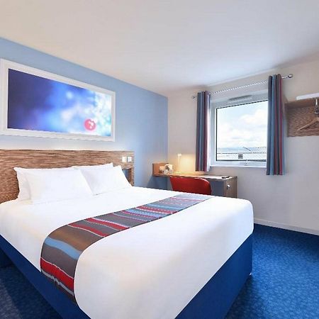 Travelodge London Raynes Park Εξωτερικό φωτογραφία