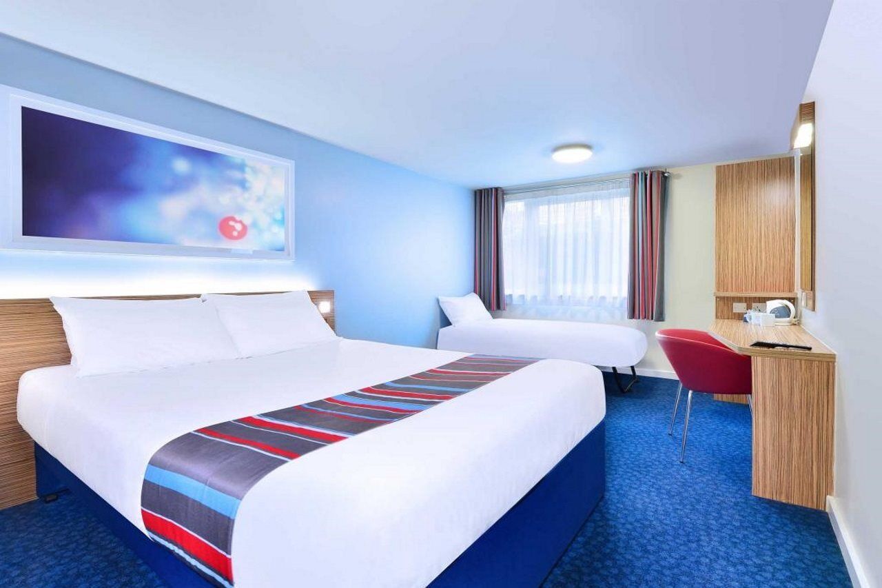 Travelodge London Raynes Park Εξωτερικό φωτογραφία